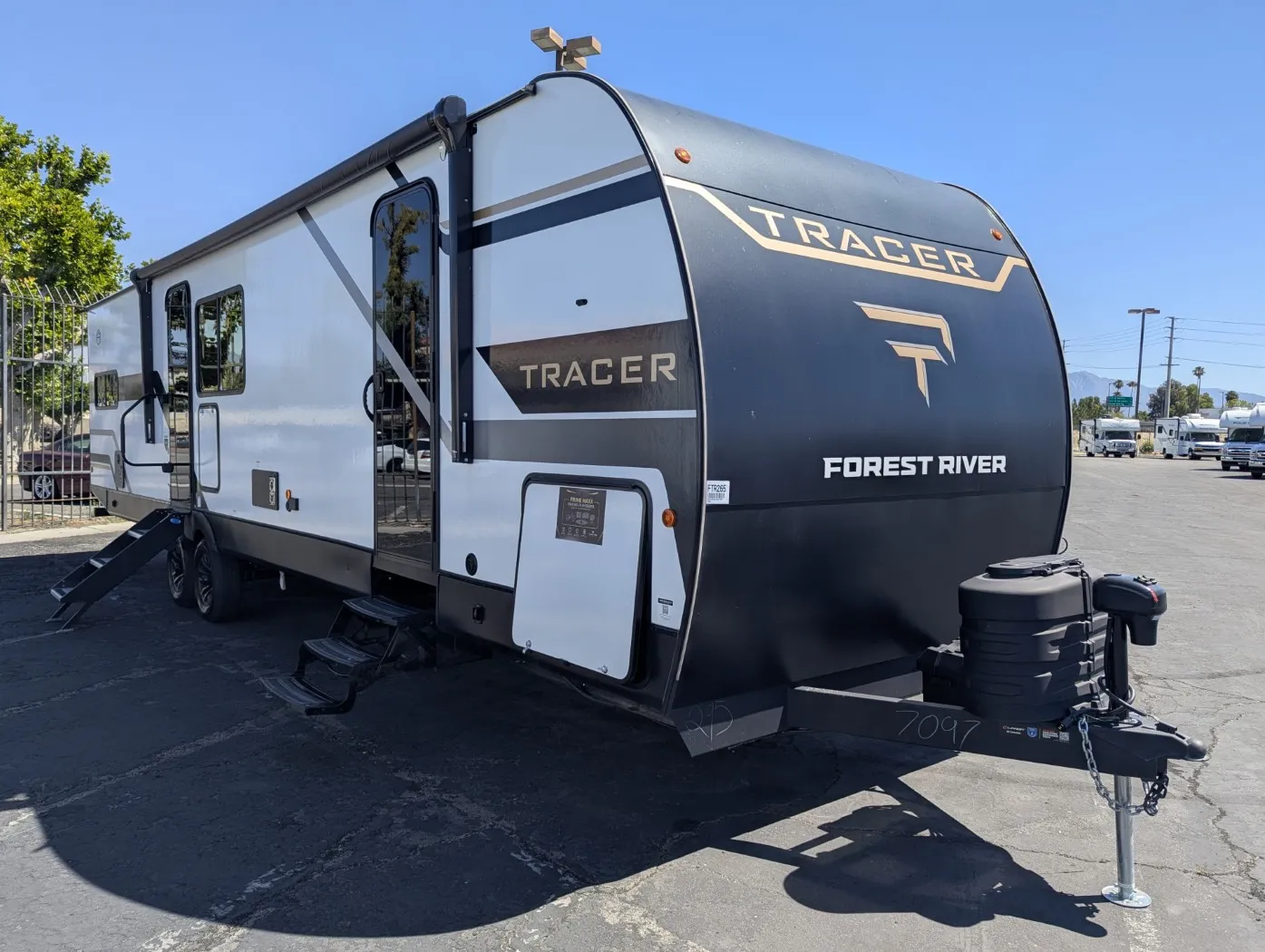 2026 Prime Time Tracer 295DB - Photo 2