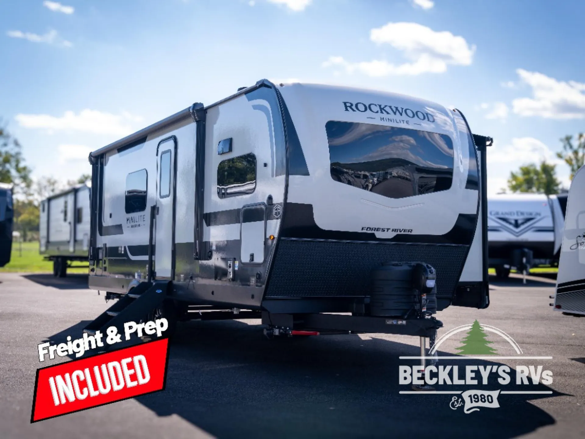 2027 Forest River Rockwood Mini Lite 2523MBR