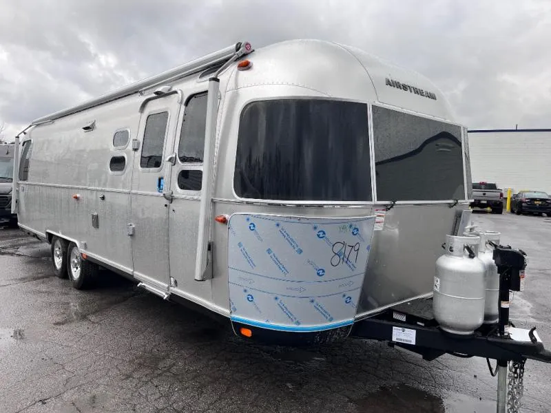 2026 Airstream Classic 30RB - Photo 2