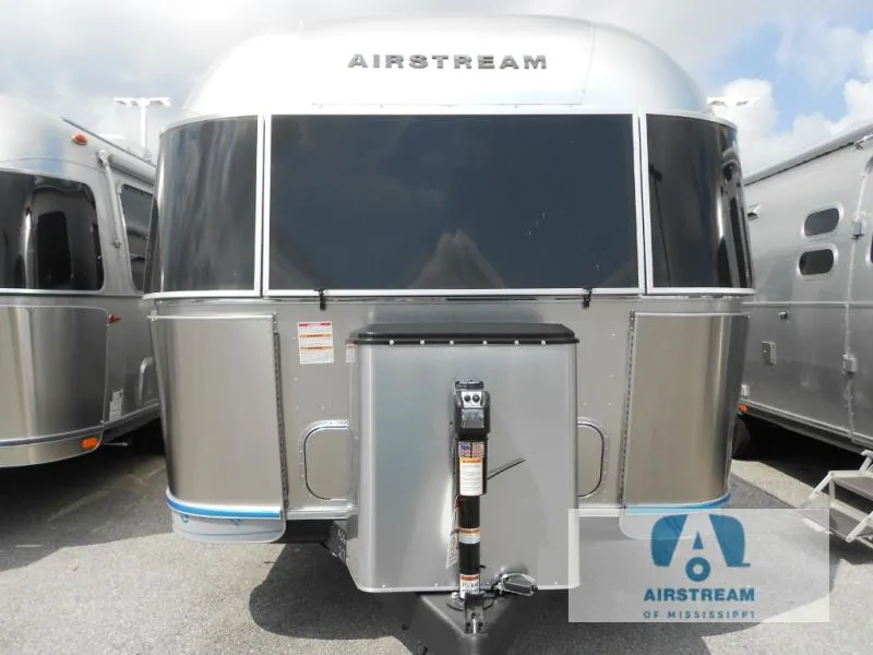 2026 Airstream International 27FB - Photo 2