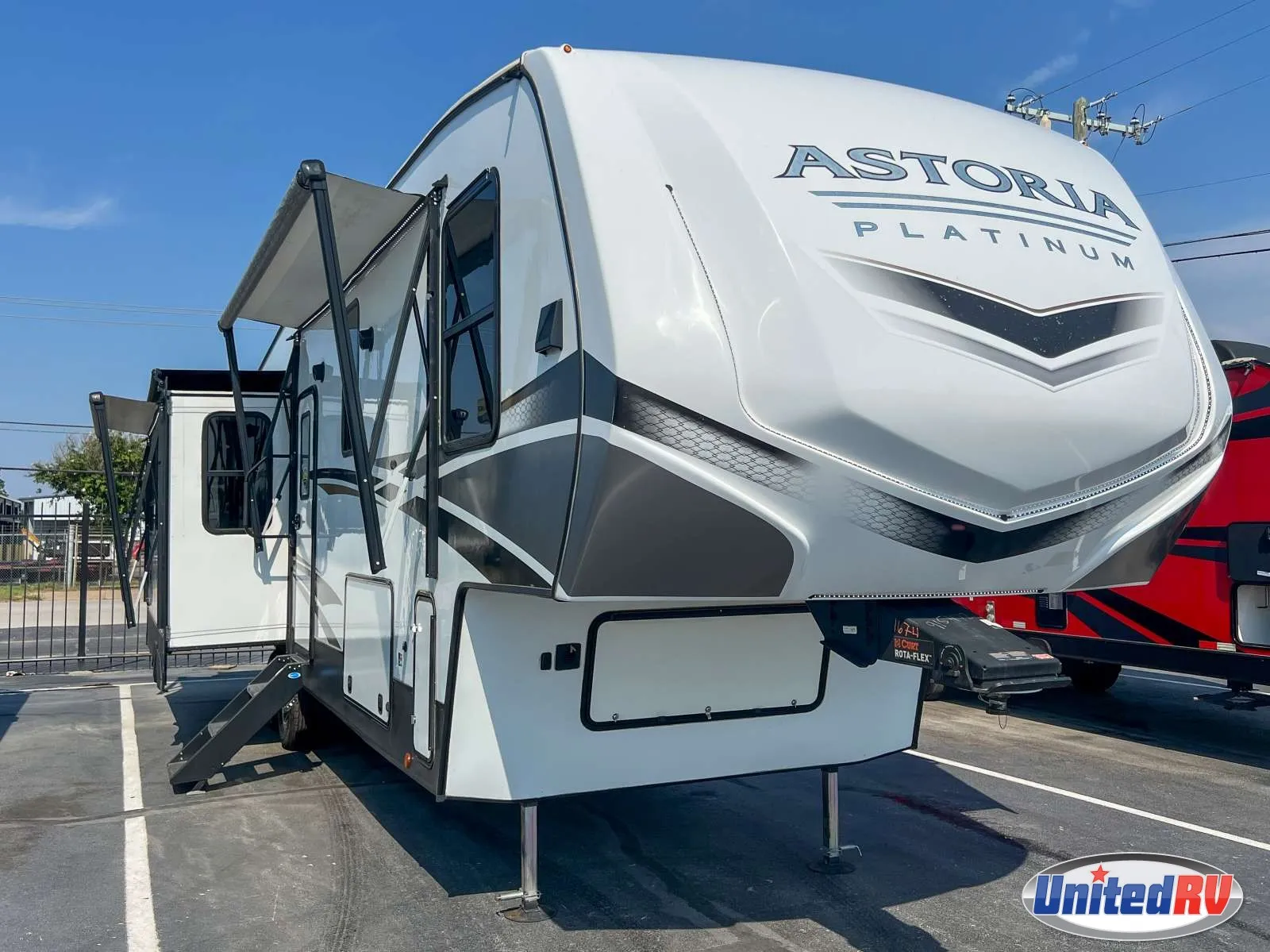 2023 Dutchmen Astoria 3173RLP - Photo 2