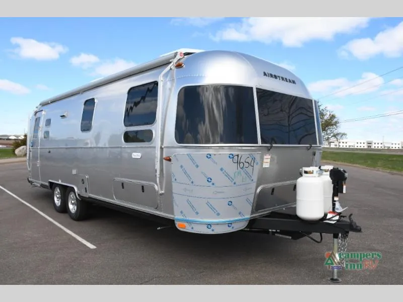2026 Airstream Flying Cloud 27FB - Photo 2