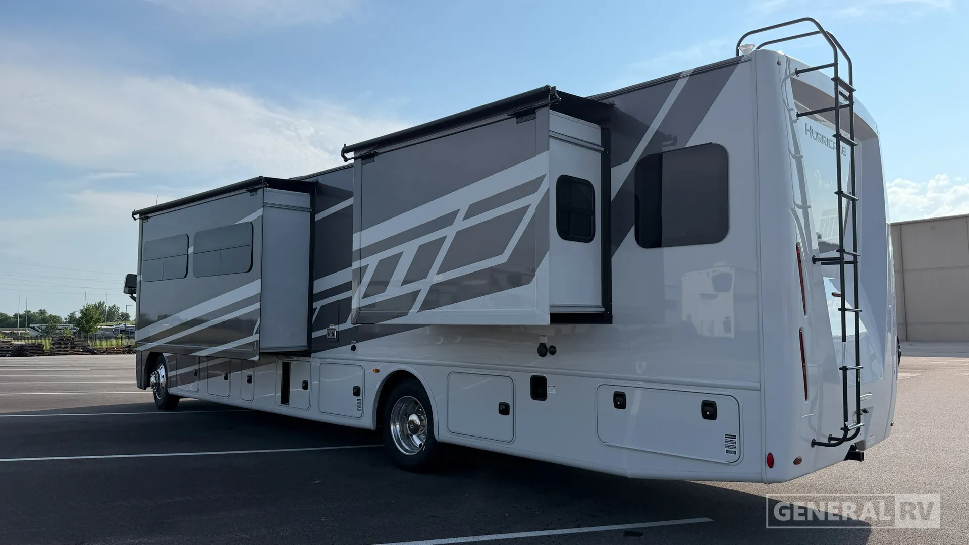 2026 Thor Motor Coach Hurricane 36H - Photo 4