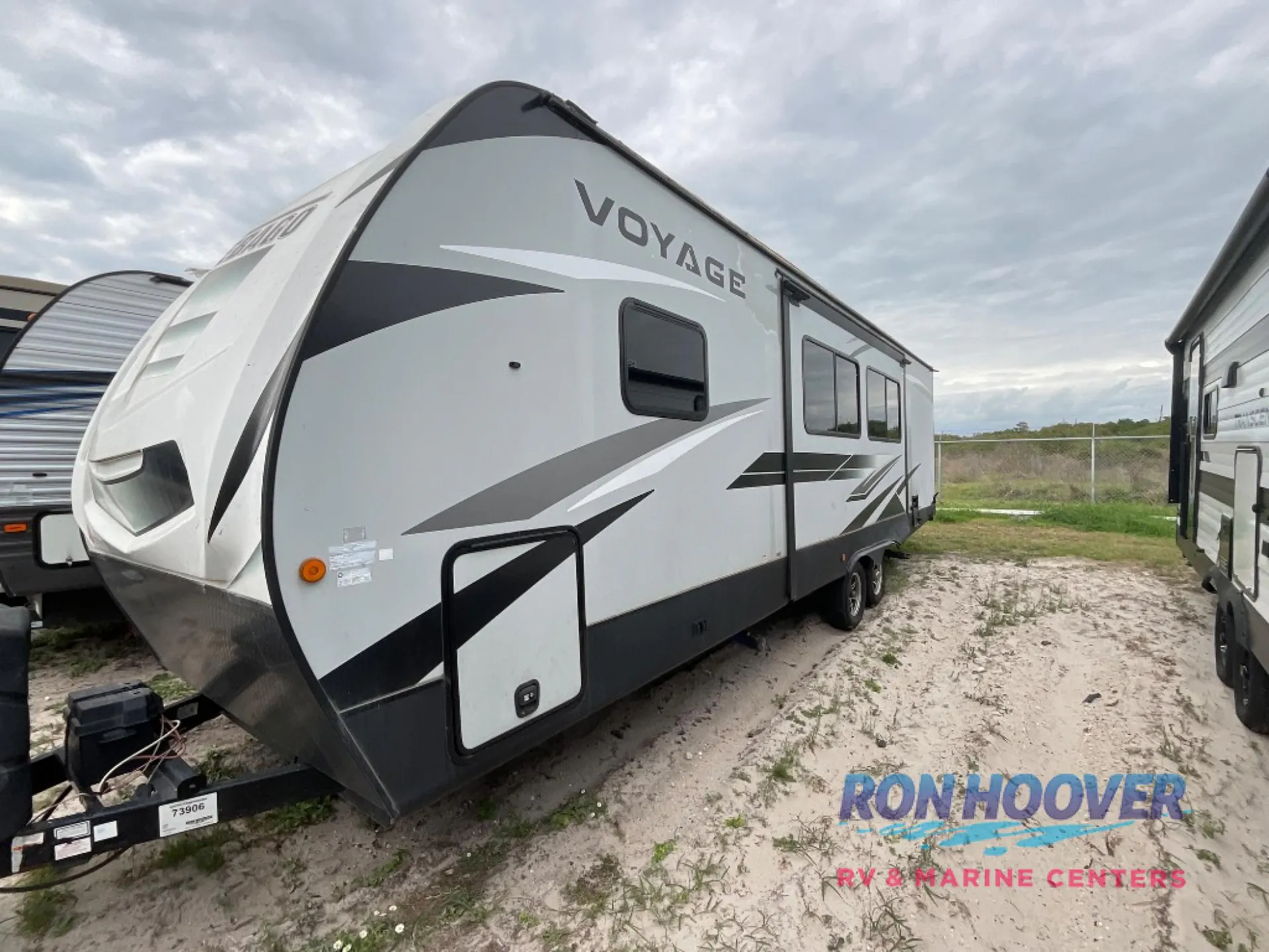 2021 Winnebago Voyage 3033BH - Photo 4