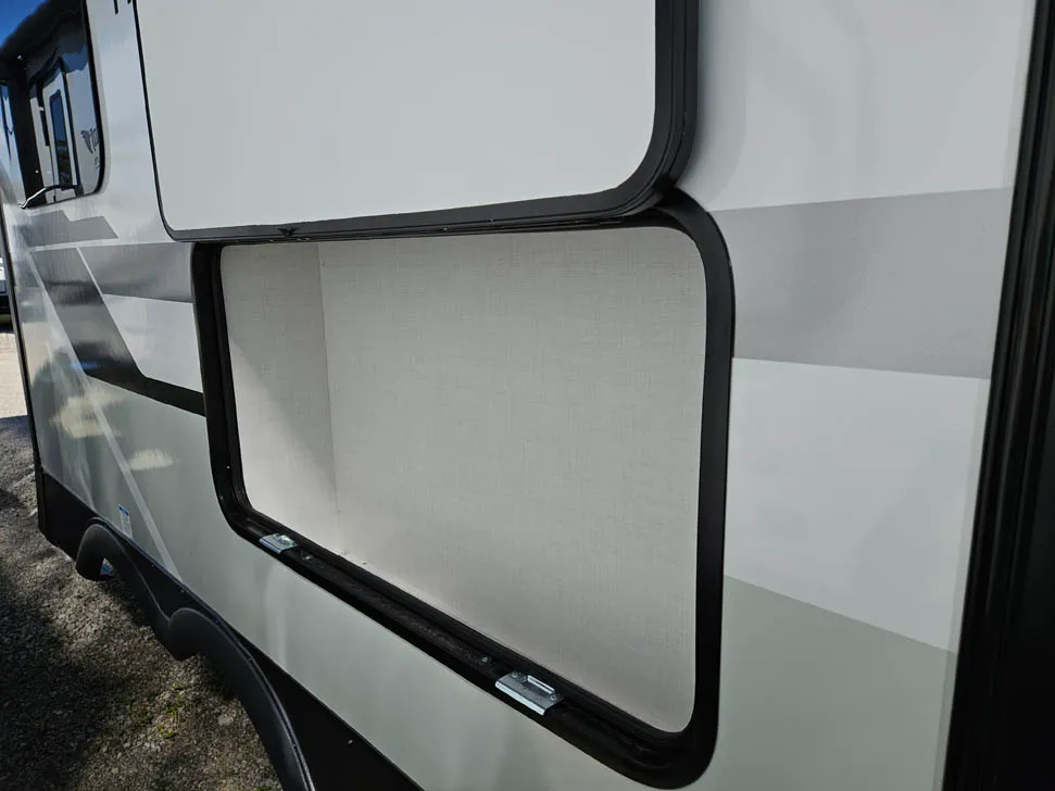 2026 Forest River Flagstaff Micro Lite 25FBD, Photos photo 4