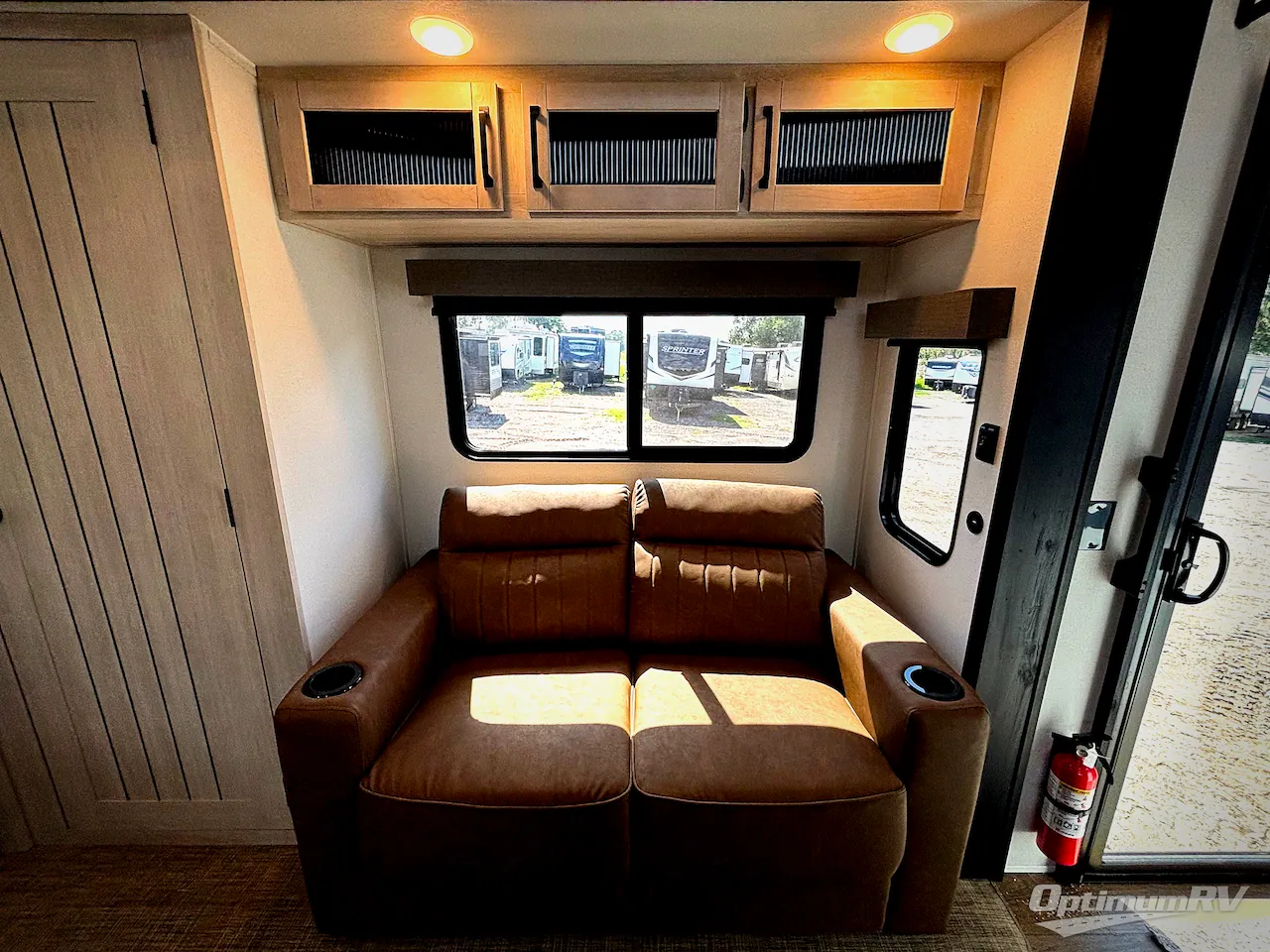 2027 Forest River Puma Vista 403LFT — Photo 6