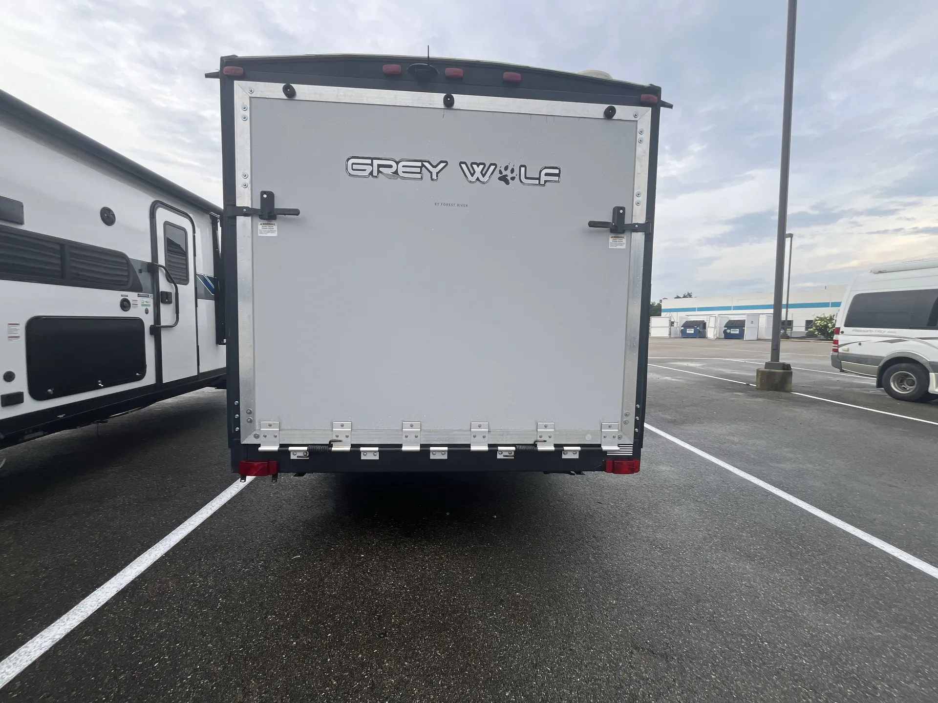 2019 Forest River Cherokee Grey Wolf 19RR — backside