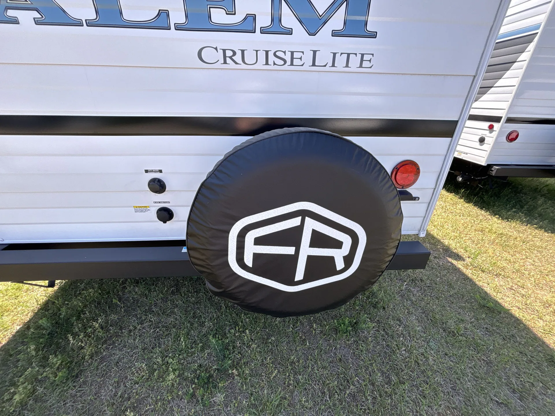 2026 Forest River Salem Cruise Lite 263BHXL — backside