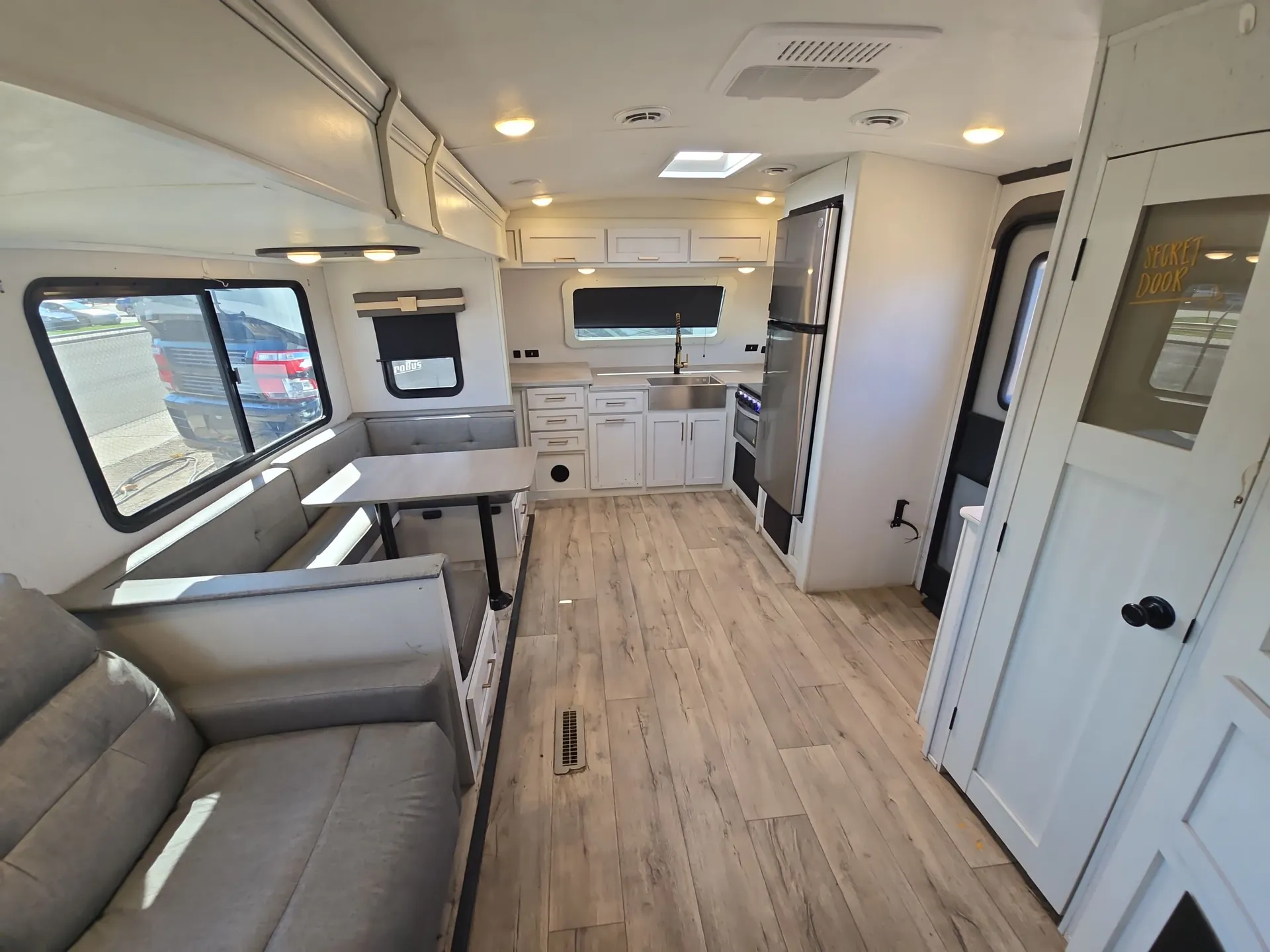 2023 Dutchmen Astoria 2913FK — living area main