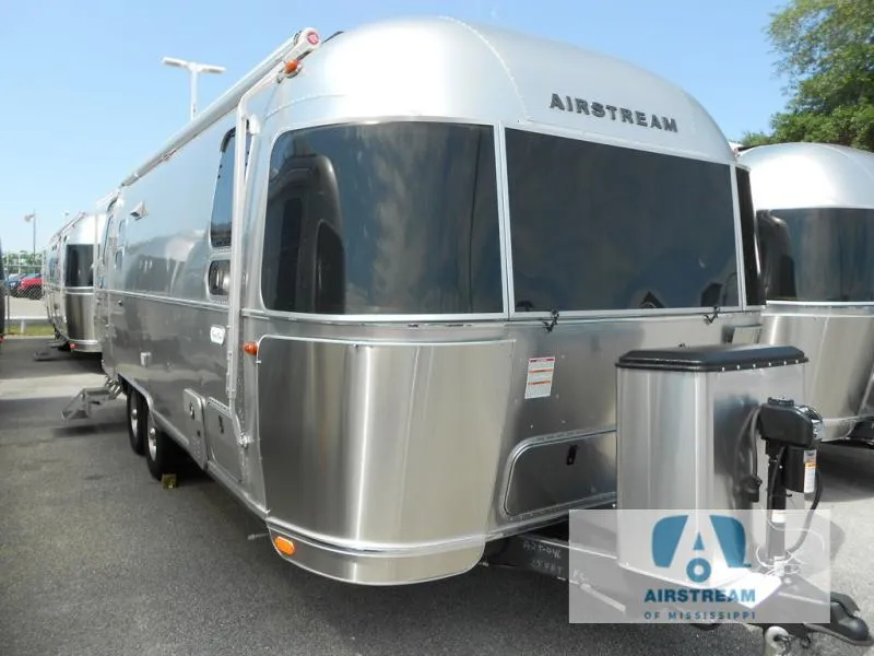 2025 Airstream Flying Cloud 25FB - Photo 2