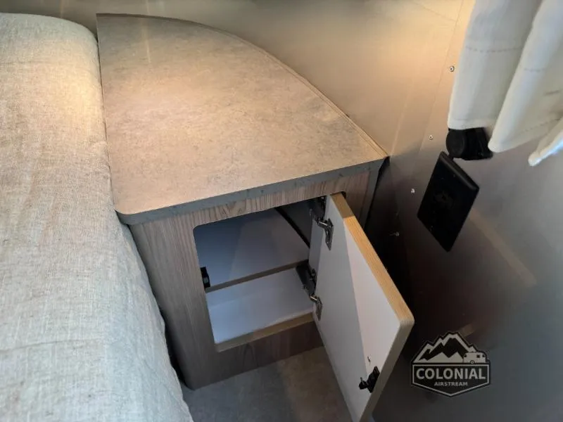 2027 Airstream Flying Cloud 30FBB BUNK - Photo 3