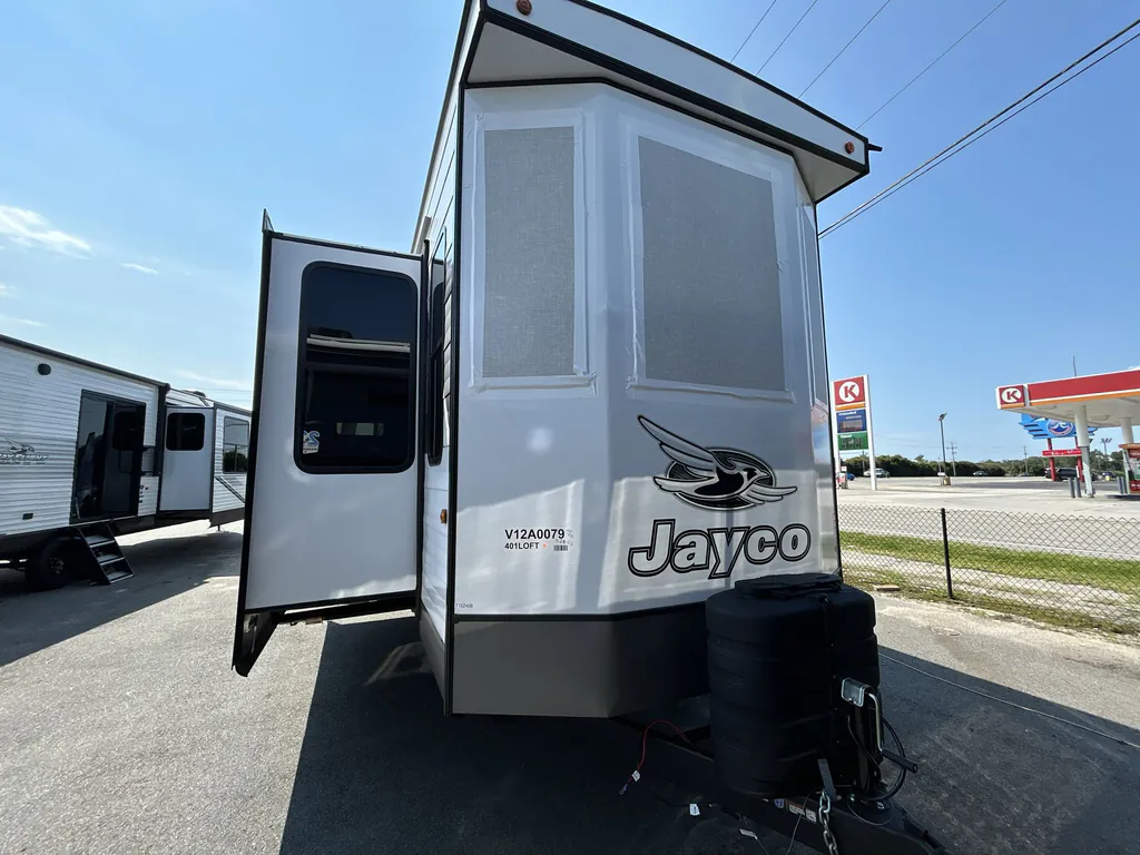 2027 Jayco Jay Flight Bungalow 401LOFT DS, Photos photo 3