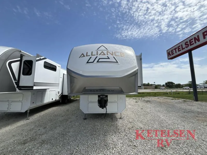 2026 Alliance RV Paradigm 340RL - Photo 4