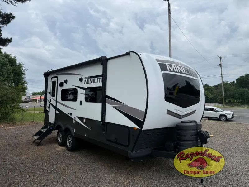 2024 Forest River Rockwood Mini Lite 2109S - Photo 2
