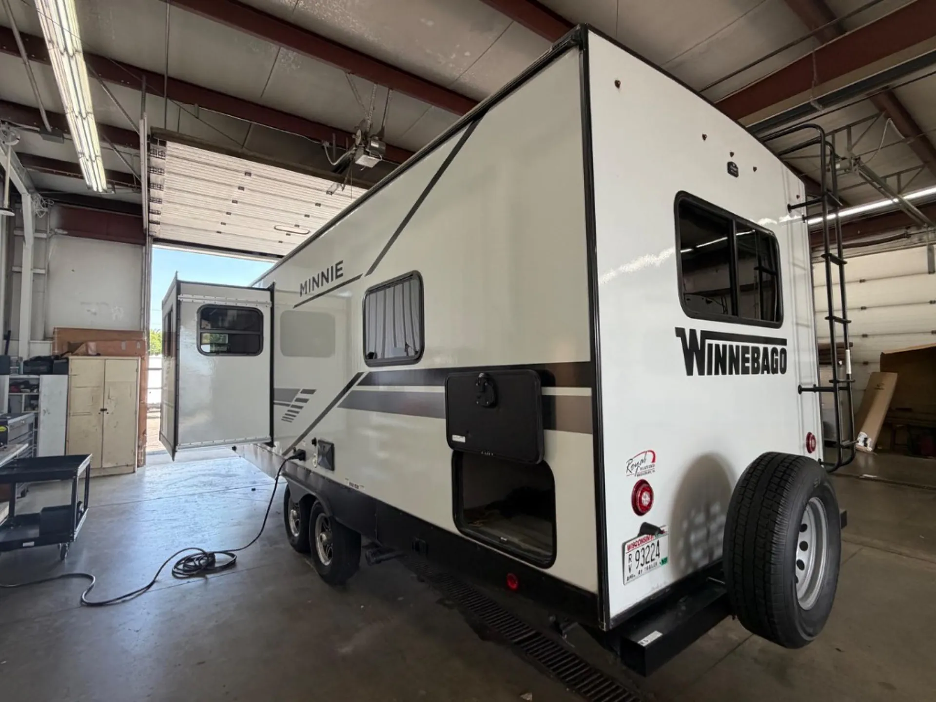 2022 Winnebago Minnie 2500FL - Photo 4