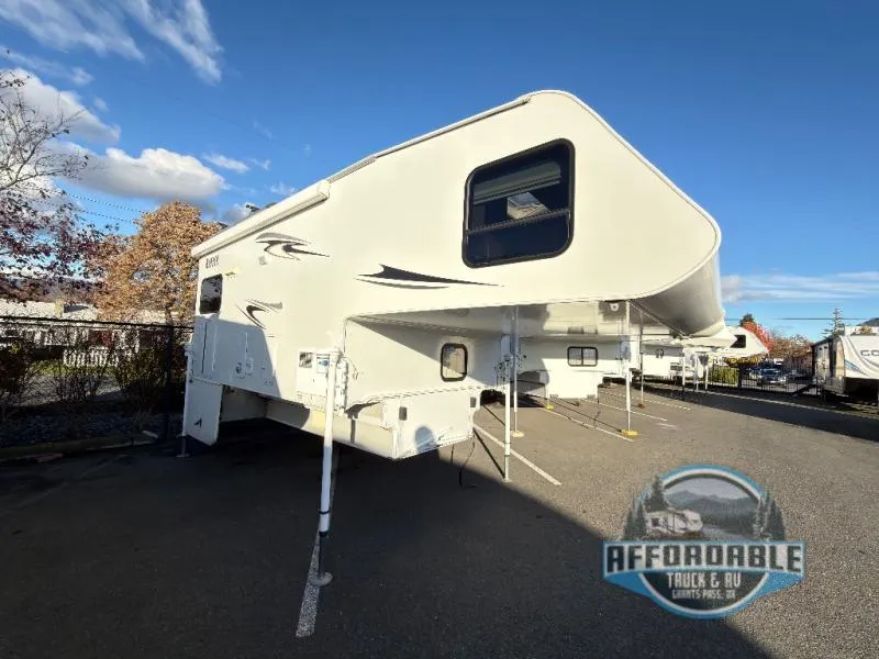 2008 Lance Lance Used   1181 - Photo 2