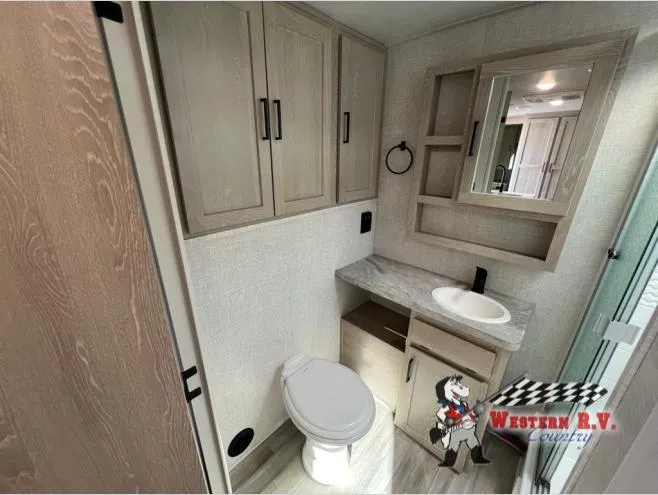 2022 Forest River Rockwood Mini Lite 2513S - Photo 4