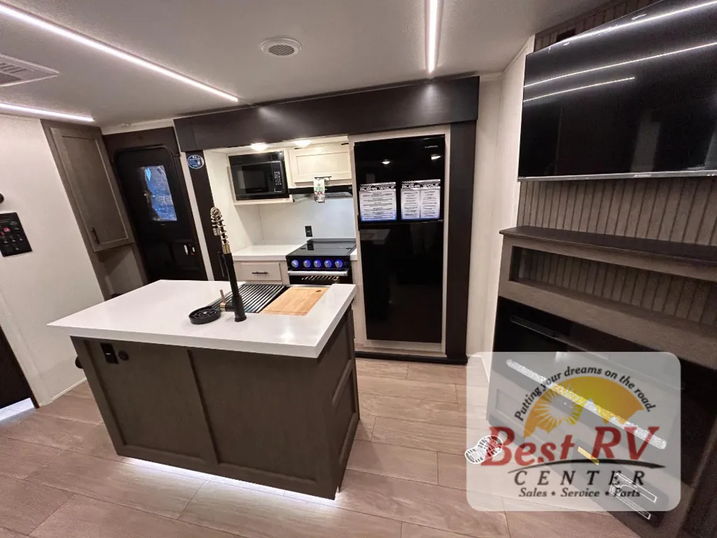 2026 Forest River Cherokee Alpha Wolf 33BH, Photos photo 53