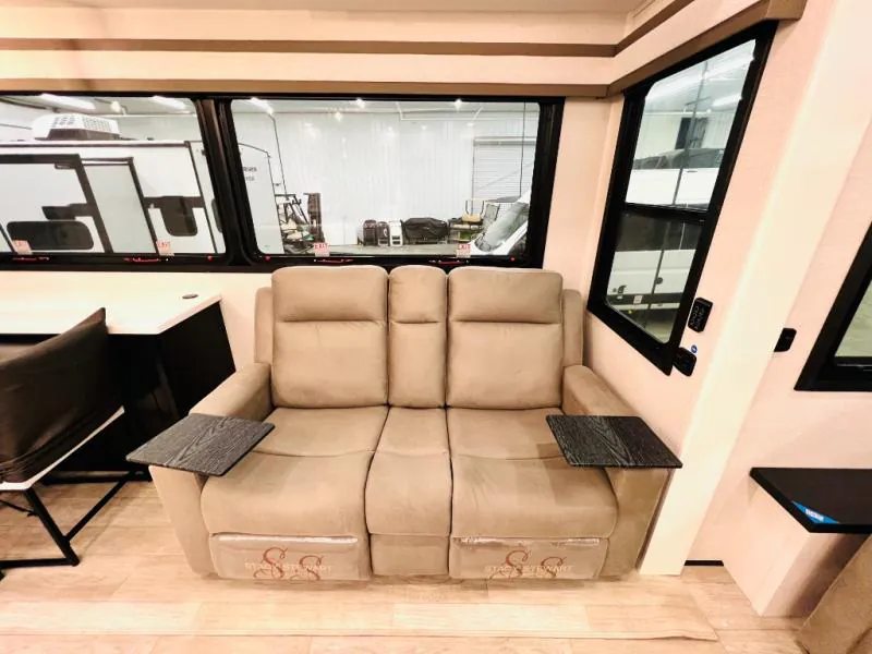 2026 Jayco Pinnacle 36FBTS, Photos photo 19