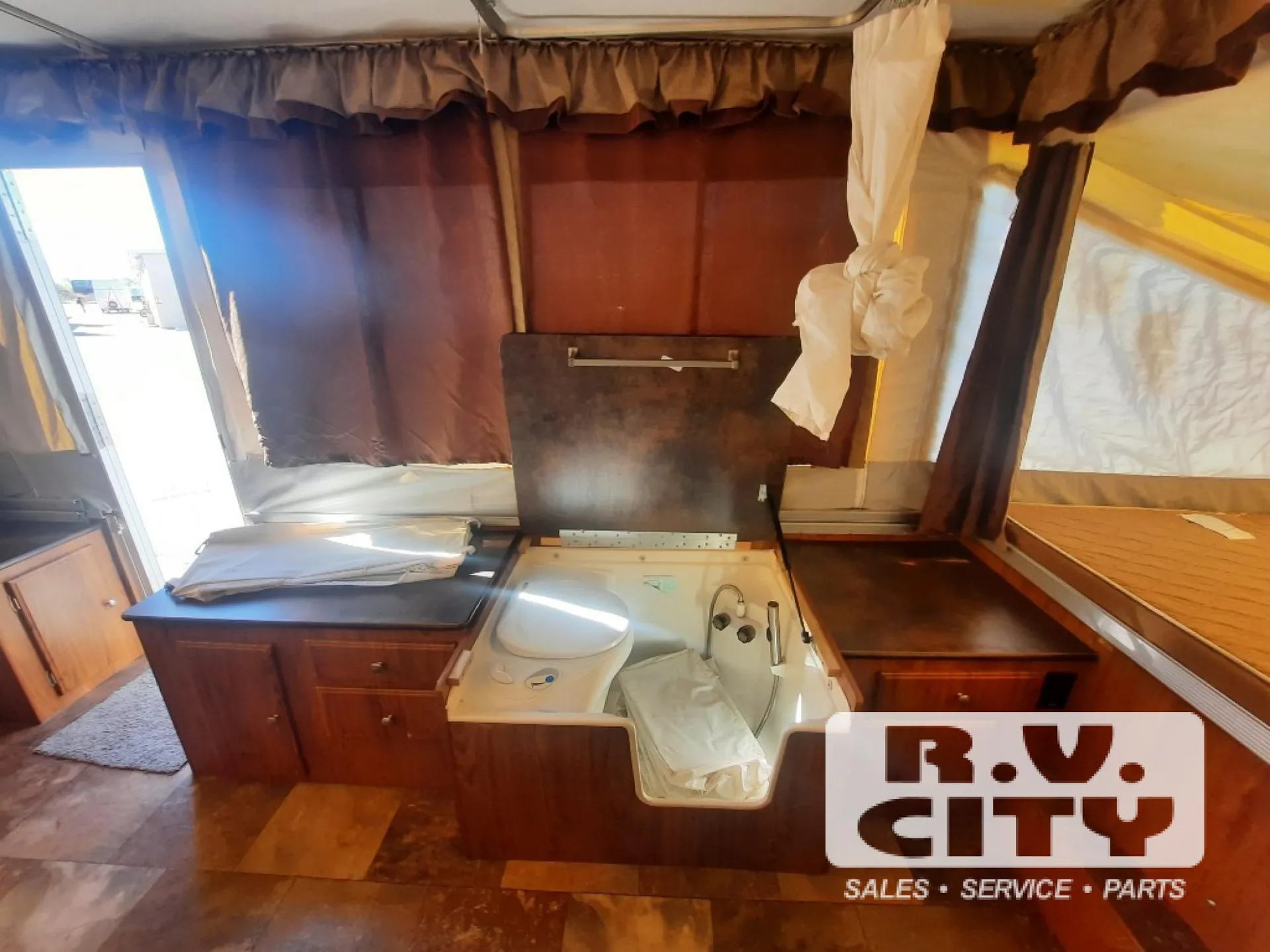 2013 Forest River Rockwood Freedom 232XR — Photo 7
