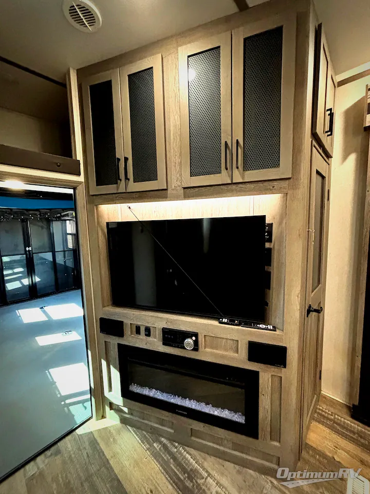 2019 Keystone Raptor 415, Photos photo 12