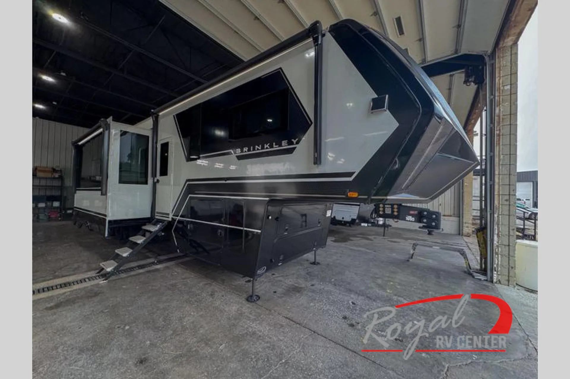 2025 Brinkley Model G 3950 - Photo 2