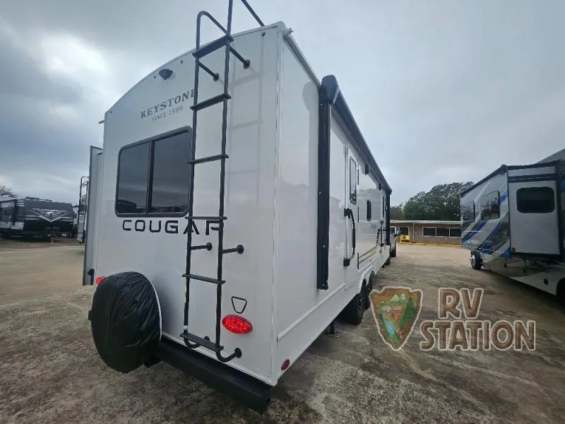 2026 Keystone RV Cougar Half-Ton 25FKD - Photo 4
