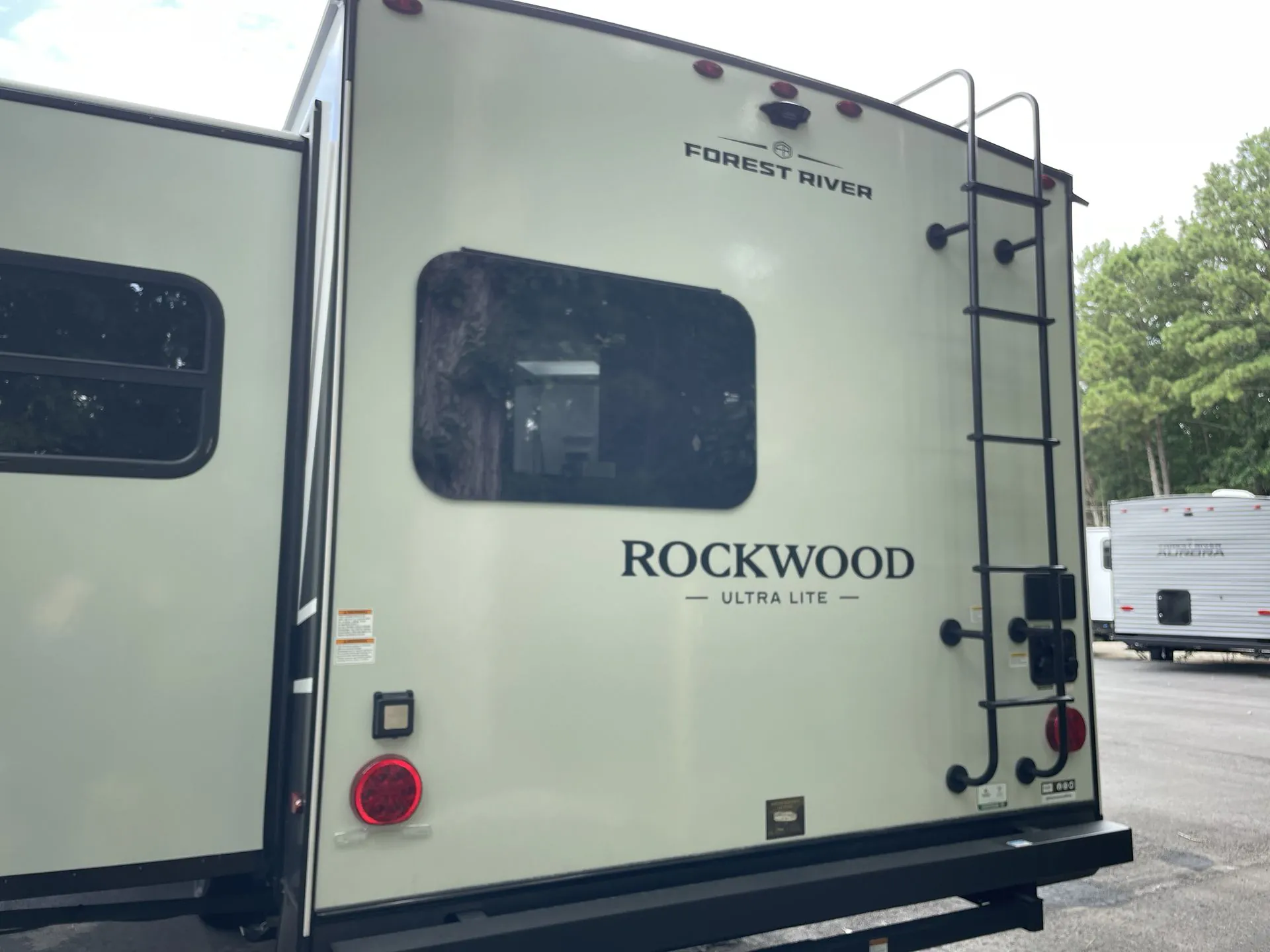 2027 Forest River Rockwood Ultra Lite 2608BS — Photo 5