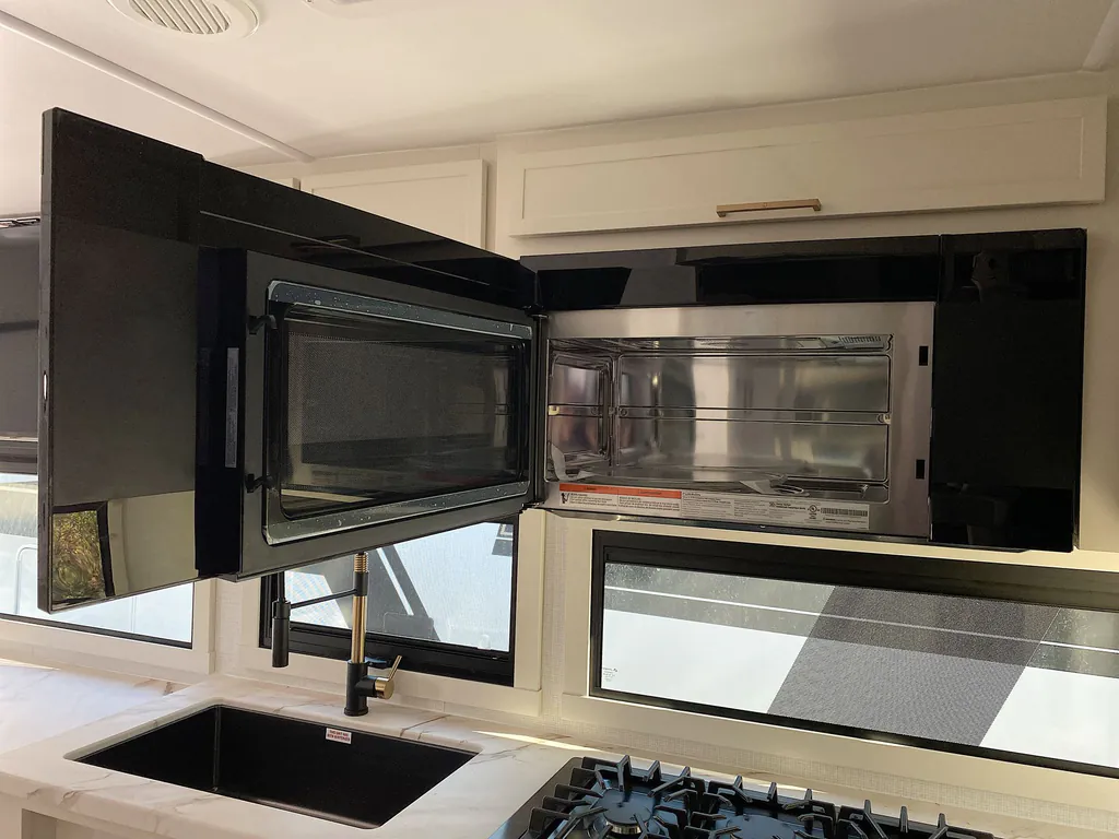 2026 Brinkley Model Ix 20X, Photos photo 12