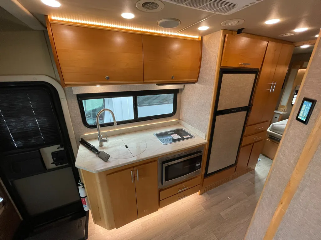 2017 Tiffin Wayfarer 24 QW, Photos photo 9