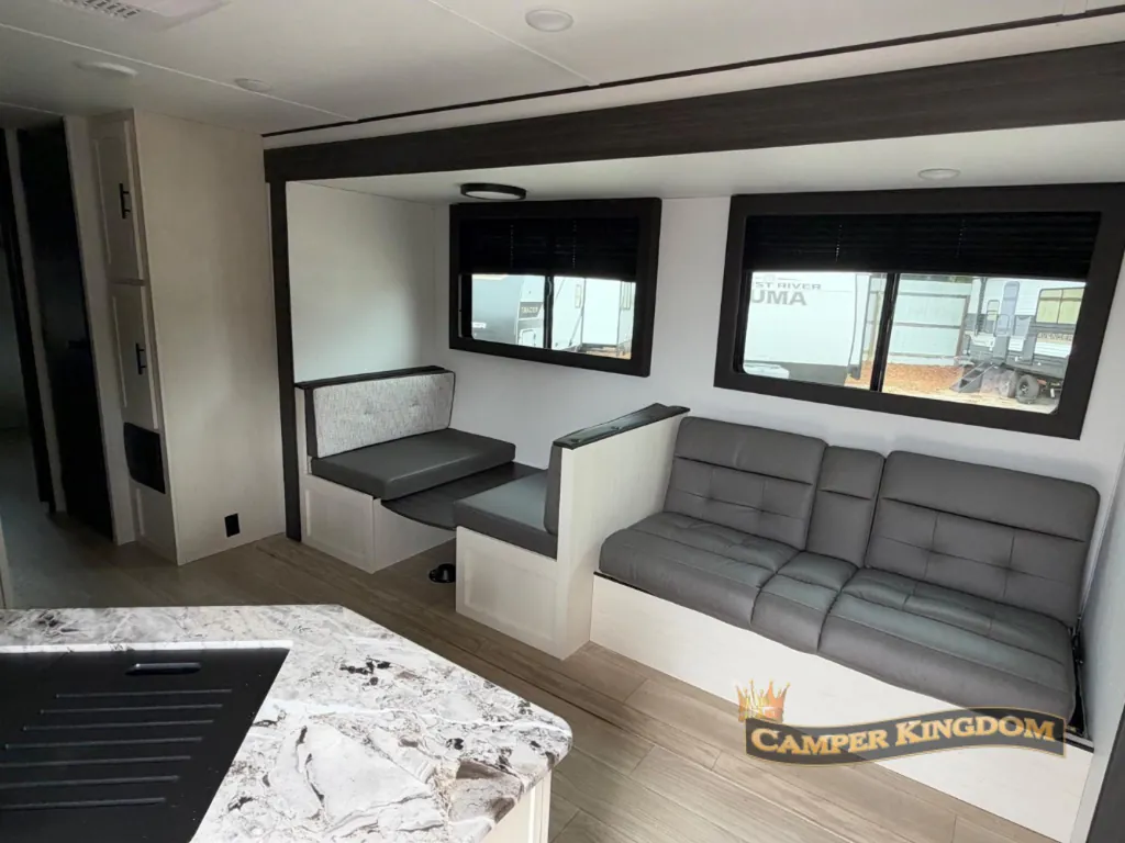 2027 Shasta I-5 532BEDS, Photos photo 8