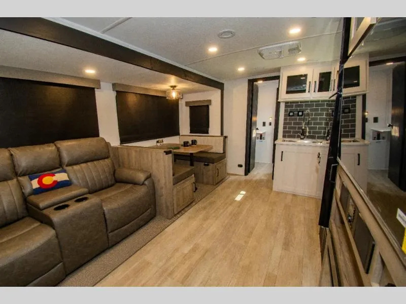 2026 Forest River Solaire 3150TBSS - Photo 4