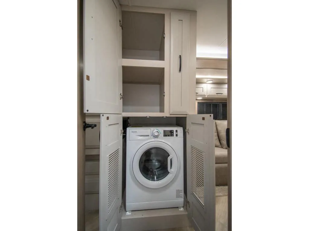 2027 Entegra Coach Emblem 36U, Photos photo 27