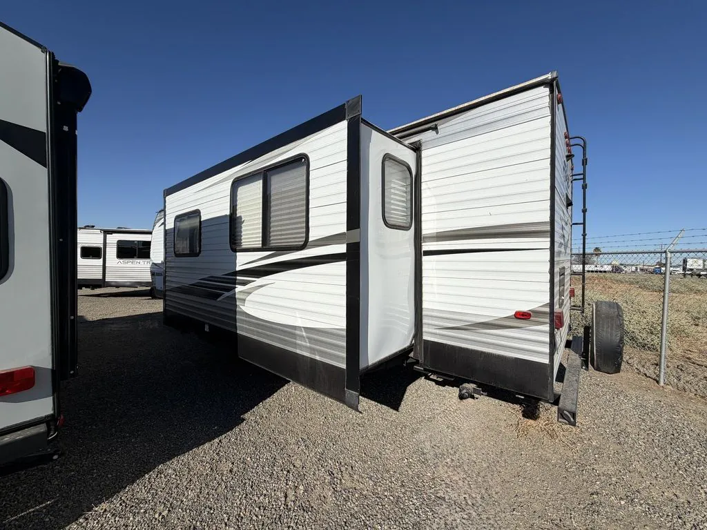 2018 Forest River Evo Stealth 2790 - Photo 4