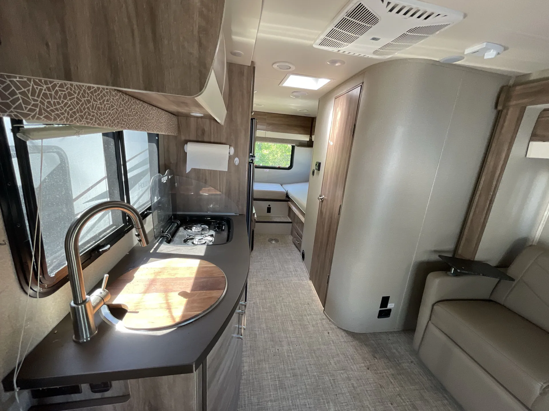 2020 Jayco Melbourne Prestige 24TP — living area main