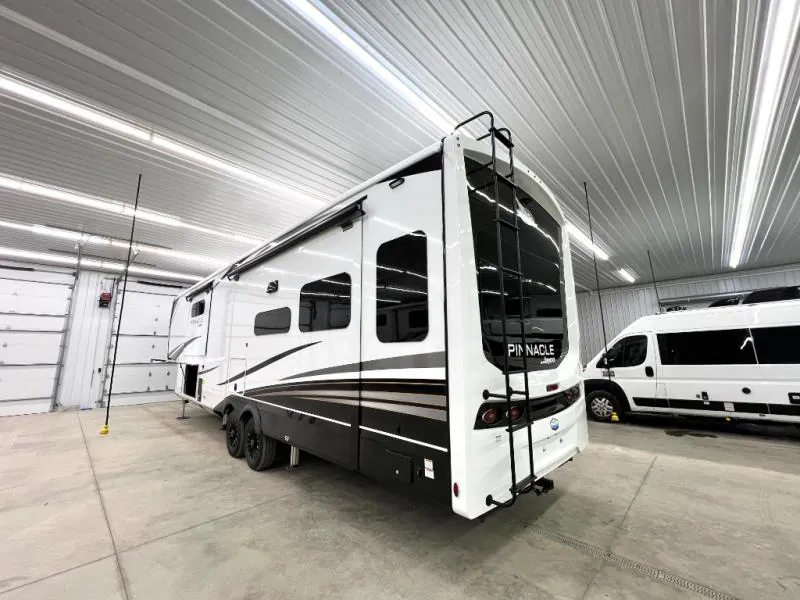 2026 Jayco Pinnacle 36FBTS, Photos photo 4