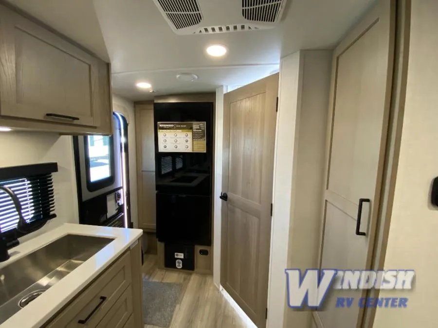 2026 Forest River Rockwood Mini Lite 2205S - Photo 3