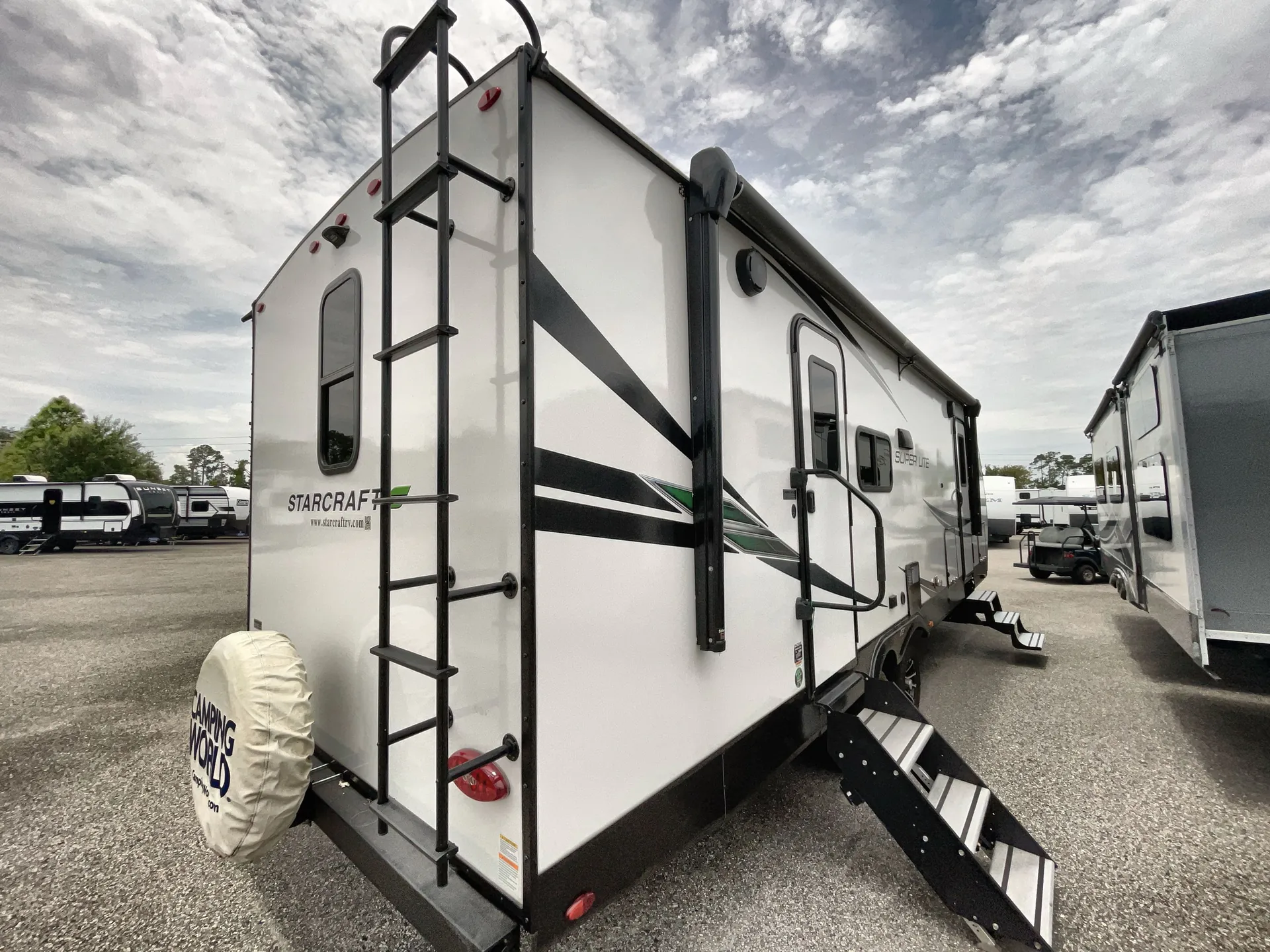 2024 Starcraft Super Lite 252RB — living area main