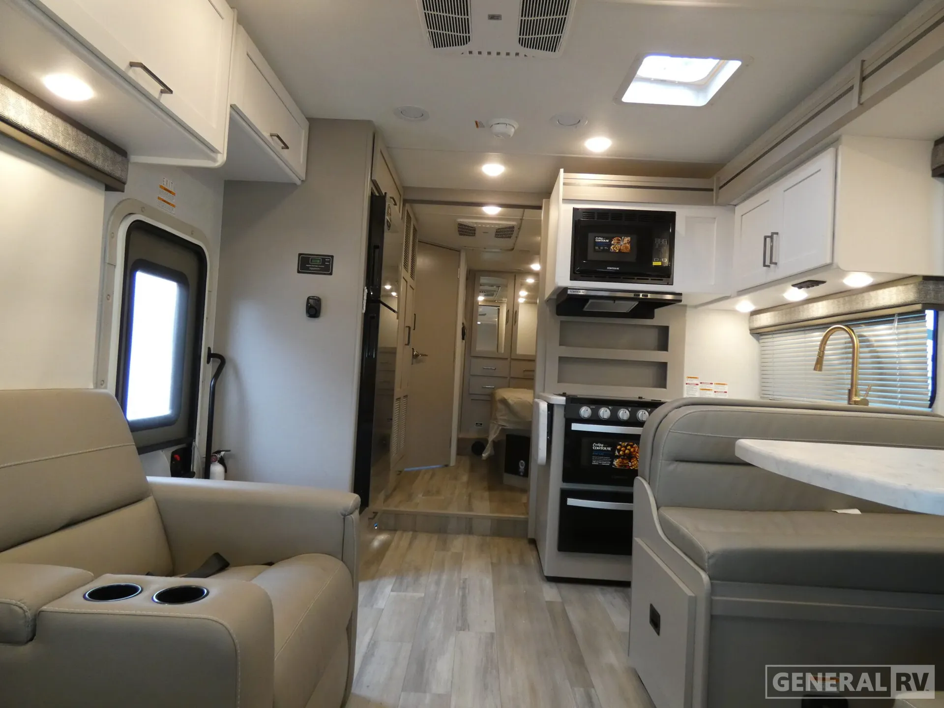 2026 Thor Motor Coach Pasadena SE SE29 - Photo 3