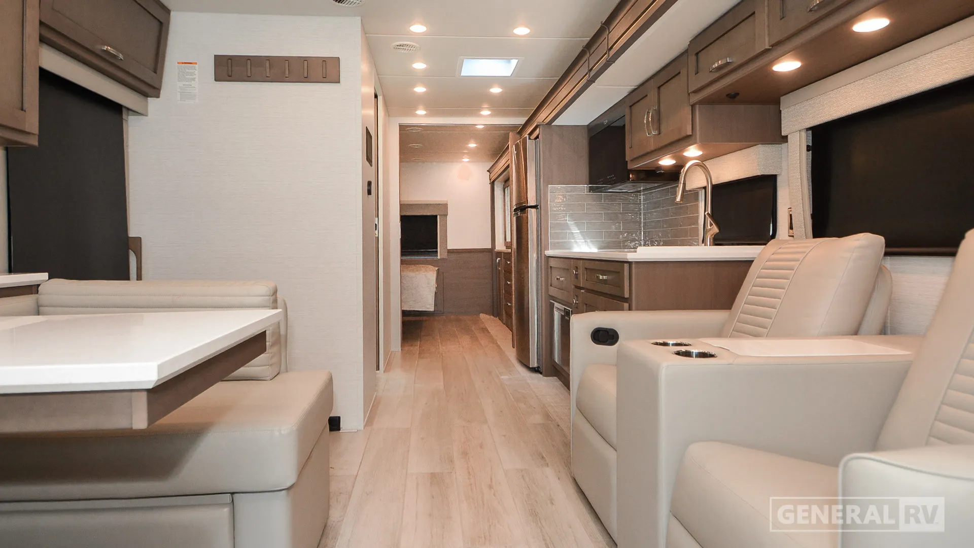 2026 Newmar Grand Star 3444 - Photo 3
