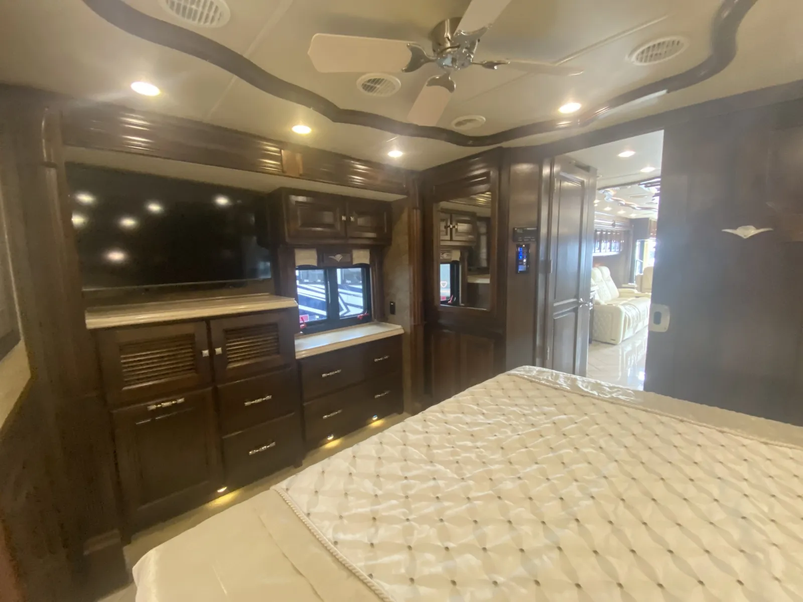 2015 Tiffin Motorhomes Allegro Bus 45LP - Photo 4