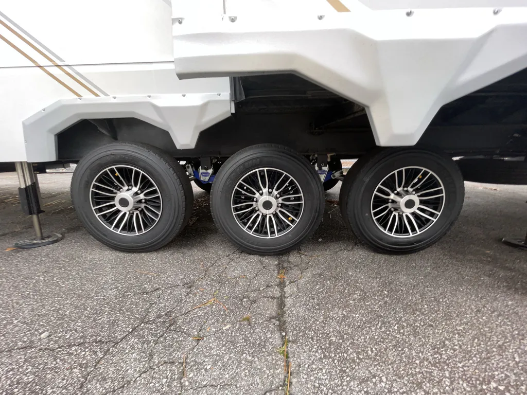 2026 Keystone Raptor 441, Photos photo 30