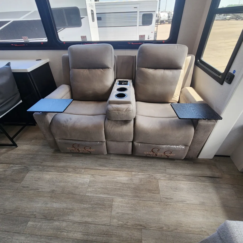 2026 Jayco Pinnacle 36FBTS, Photos photo 22