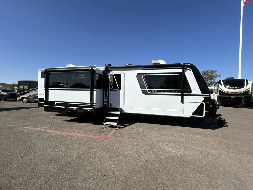 2025 Brinkley Model Z AIR 295, Photos photo 5