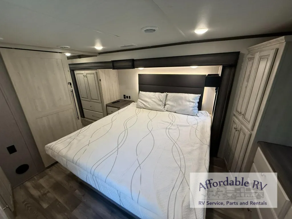 2022 Forest River Cardinal Luxury 380RLX, Photos photo 22
