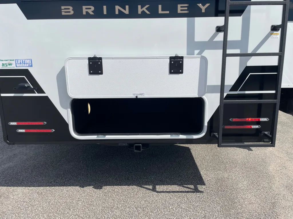 2026 Brinkley Model Z 3600, Photos photo 8