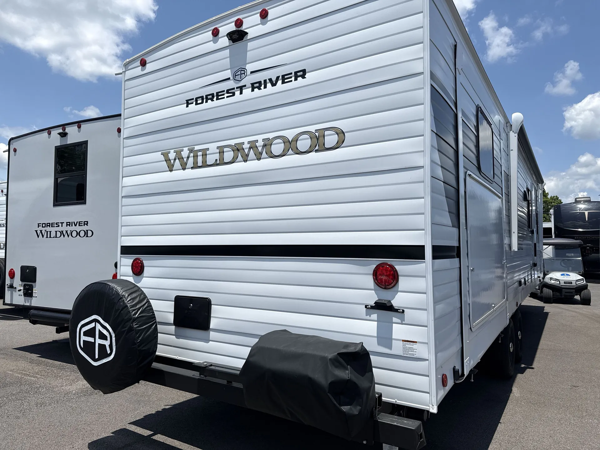 2027 Forest River Wildwood 31KQBTS — backside