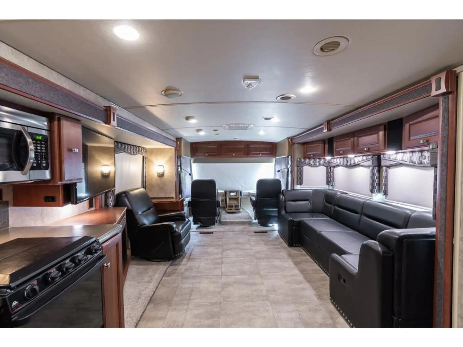 2015 Winnebago Sightseer 35G - Photo 3