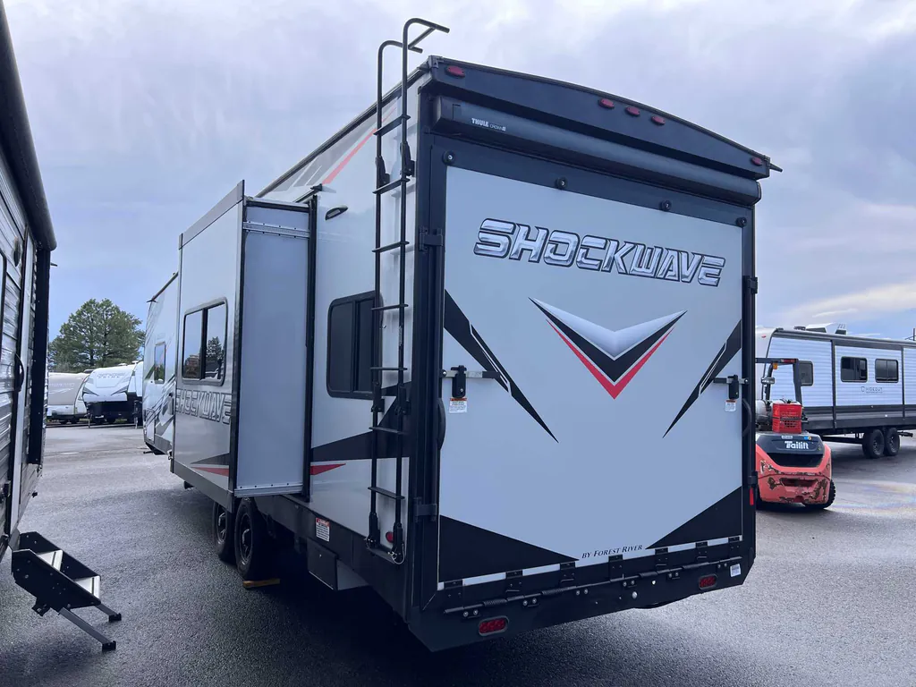 2022 Forest River Shockwave 27RQGMX, Photos photo 4