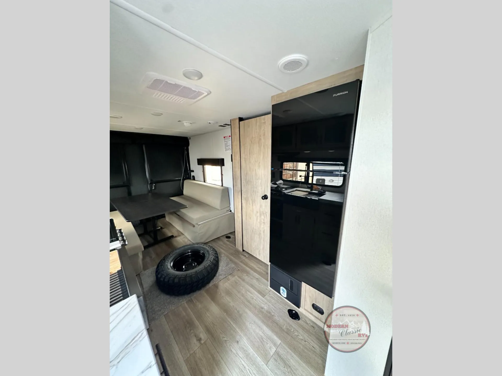 2027 Forest River Cherokee Grey Wolf 22RR — Photo 5